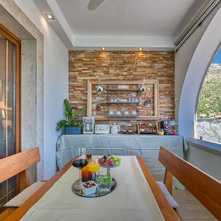 Adria House Dubrovnik By The Sea 4* 자톤